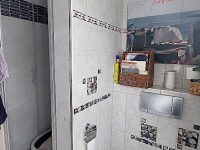 Gäste-WC mit Dusche EG