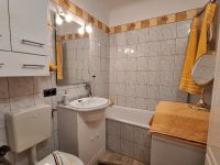 Bad mit Wanne
