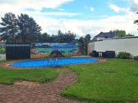 Grundstück mit Pool