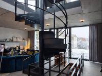 Wendeltreppe zur Dachterrasse 
