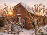 Hausansicht vom Grundstück