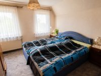 Schlafzimmer DG